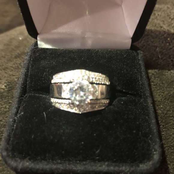 Jewelry - Wedding ring